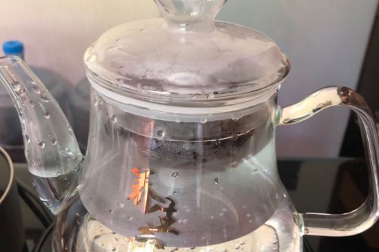 蒸茶和煮茶的區(qū)別，蒸茶和煮茶哪個(gè)好