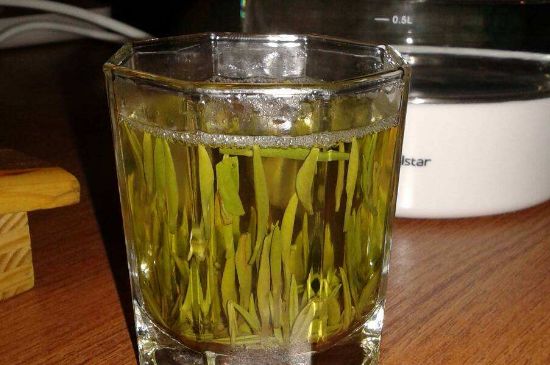 冷泡茶用什么茶葉最好，什么樣的茶適合冷泡？