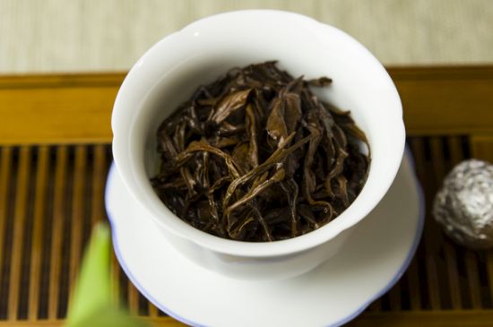 干吃茶葉致癌嗎，長期吃干茶葉的危害