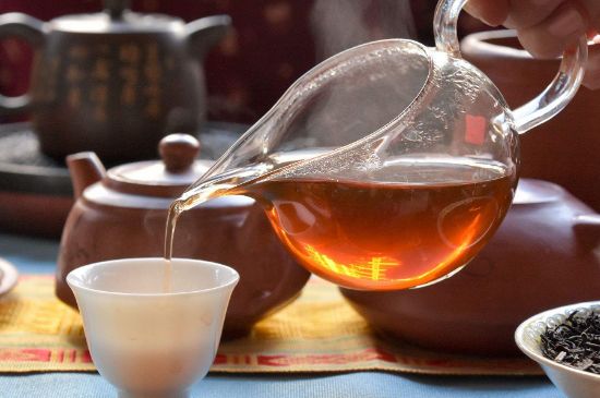 老茶浸蜜有什么功效，茶葉浸蜂蜜治咳嗽