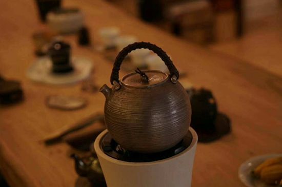 蒸茶和煮茶還有泡茶有什么區(qū)別，泡茶煮茶蒸茶哪個(gè)好喝？