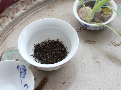 喝茶的好處和壞處分別是什么，長期喝茶有什么危害？