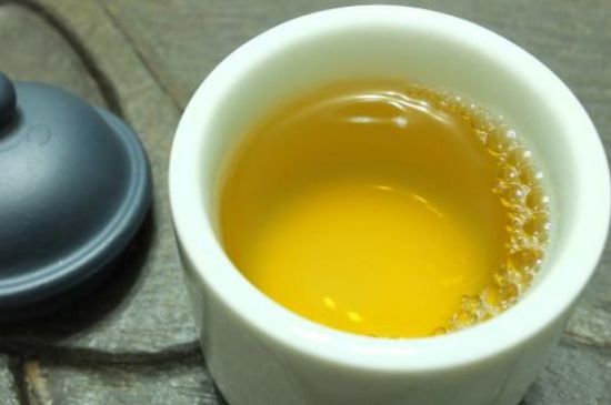 蜂蜜泡茶葉的副作用，蜂蜜泡茶葉有什么禁忌