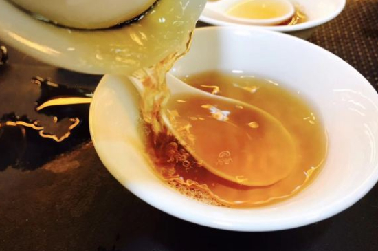 肉桂可以用紫砂壺沖泡嗎，紫砂壺能泡武夷巖茶肉桂用嗎？