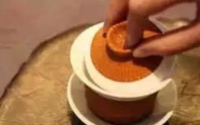 三才蓋碗的正確拿法，三才蓋碗抓碗法圖解