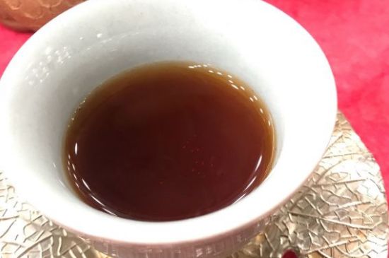 黑茶調(diào)理婦科病，女人喝黑茶好處太多了！