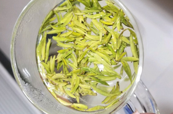 茶葉過期5年了但沒開封，茶葉放久了能喝嗎