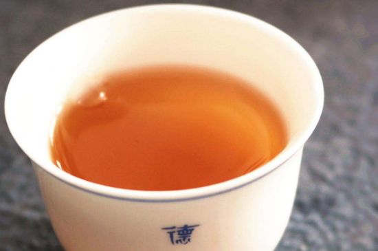 老茶和新茶哪個好，老茶好喝還是新茶好喝