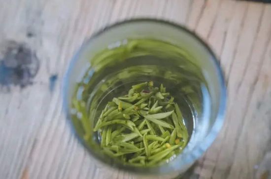 泡好的茶水放冰箱能保存多久，泡好的茶冷藏放多久？