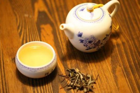 什么茶葉容易放香精，香精茶有什么危害？