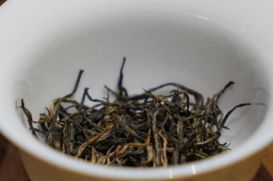 怎樣鑒別金駿眉的好壞，金駿眉紅茶的鑒別方法
