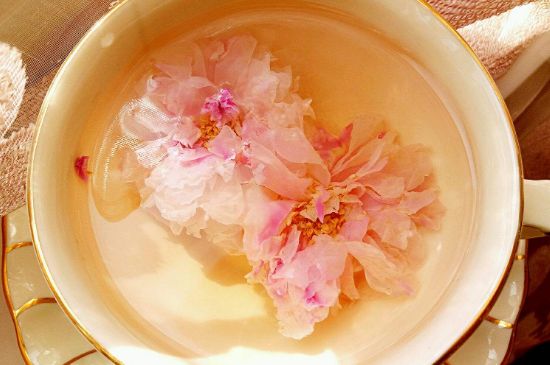 玫瑰花茶的功效與作用，堅持喝一個月玫瑰花茶會怎樣？