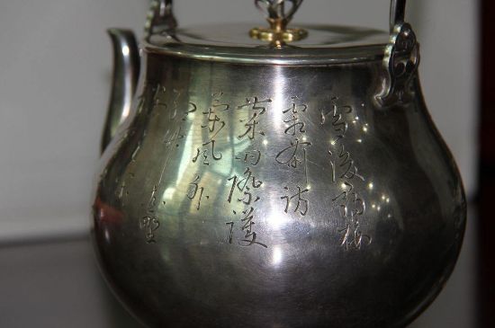 銀壺泡茶后為什么會變黑，銀壺內(nèi)膽發(fā)黑怎么辦
