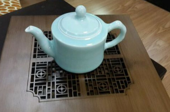 瓷壺適合泡什么茶，瓷器茶具喝什么茶好