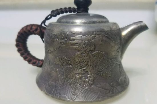 銀壺泡茶后為什么會變黑，銀壺內(nèi)膽發(fā)黑怎么辦