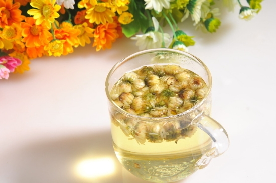 喝菊花茶有什么效果，女人長期喝菊花茶好嗎？