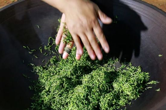 茶葉怎么炒制才香，怎樣炒茶葉更香？