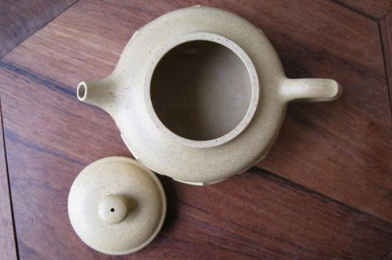 本山綠泥怎么分辨真假，真正的本山綠泥紫砂壺怎么鑒別？