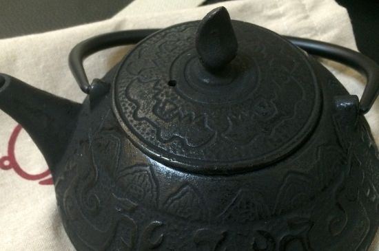 鑄鐵壺開壺方法，鑄鐵茶壺怎么開壺方法