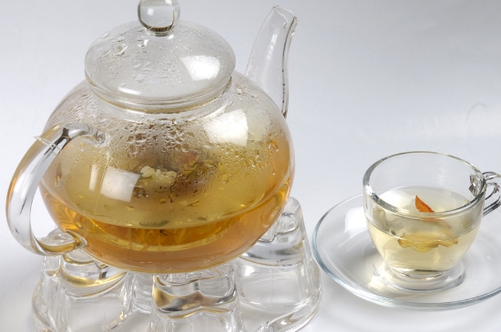 經(jīng)常菊花泡水好嗎，喝菊花茶有什么好處？
