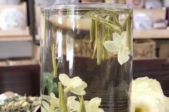 茉莉龍珠保質(zhì)期多長時(shí)間，茉莉龍珠茶放幾年了還能喝嗎？