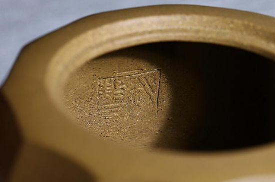 紫砂壺密密麻麻黑點(diǎn)，布滿了很多小黑點(diǎn)的紫砂好嗎