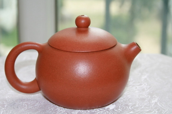 朱泥壺適合泡紅茶嗎，紅茶適合泡紫泥還是朱泥壺