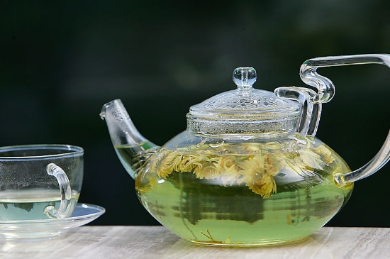 菊花茶天天喝行嗎，每天喝菊花泡茶喝好嗎？