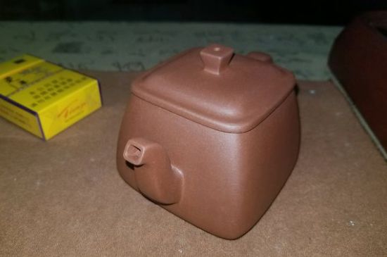 手工紫砂壺和模具壺有什么區(qū)別，快速鑒別手工壺模具壺