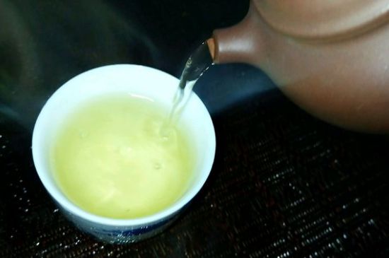 一天什么時候喝黑茶最好，喝黑茶一天最佳時間和季節(jié)
