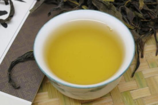 烏崠鴨屎香屬于哪類茶，鳳凰鴨屎香是紅茶還是綠茶？