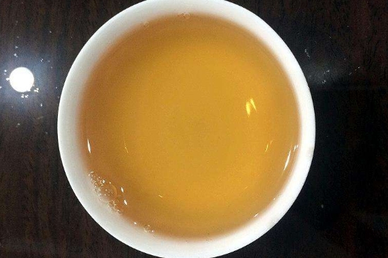 白茶三年為藥七年為寶的原理，為什么說(shuō)一年茶三年藥七年寶？