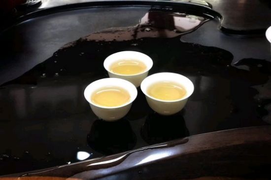 蜜蘭香好還是鴨屎香好，鳳凰單叢茶蜜蘭香和鴨屎香特點(diǎn)有哪些？