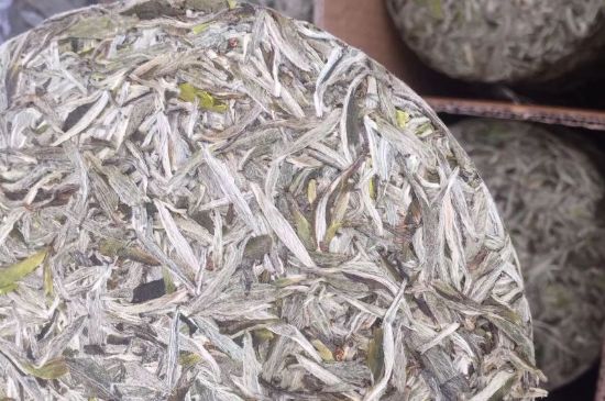 7年壽眉和2年白牡丹哪個(gè)好，老白茶壽眉與白牡丹的口感區(qū)別