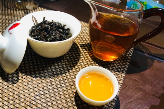 為什么喝巖茶會上火，巖茶喝多上火怎么辦？