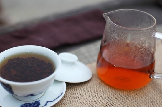 紅茶有6年了還能喝不，過期紅茶未必不能喝！