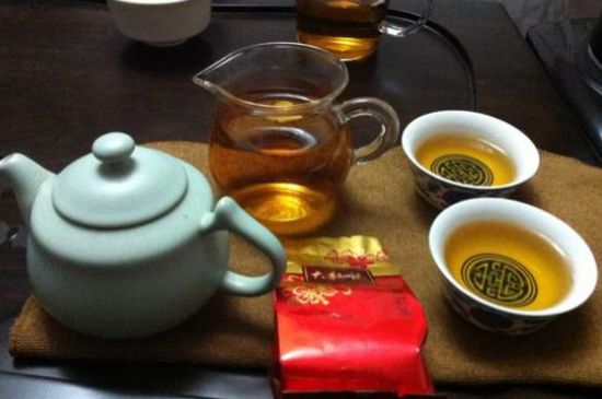 肉桂茶和大紅袍哪個貴，武夷山肉桂與大紅袍的價格比較