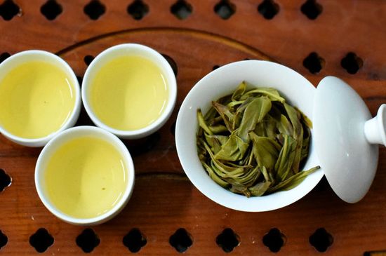烏崠鴨屎香屬于哪類茶，鳳凰鴨屎香是紅茶還是綠茶？