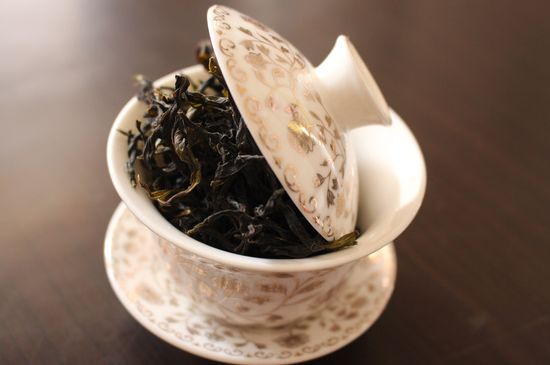 烏崠鴨屎香屬于哪類茶，鳳凰鴨屎香是紅茶還是綠茶？
