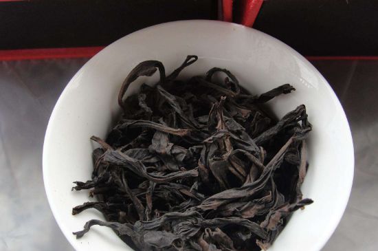 大紅袍四大品種有哪些，大紅袍的種類(lèi)和著名品種特點(diǎn)介紹