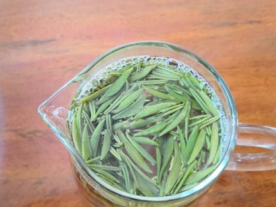 竹葉青和毛尖的區(qū)別，竹葉青和信陽毛尖哪個好？