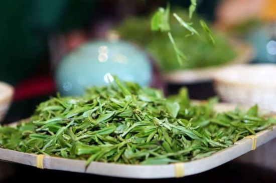 單樅茶什么季節(jié)最好喝，鳳凰單叢茶春茶好還是秋茶好？