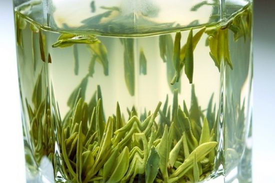 竹葉青和雀舌哪個(gè)貴，竹葉青茶貴嗎？