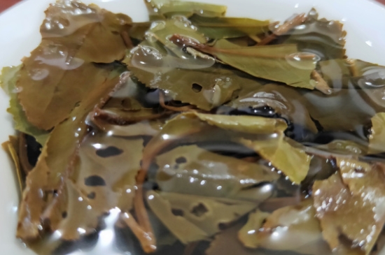 白茶三年為藥七年為寶的原理，為什么說(shuō)一年茶三年藥七年寶？