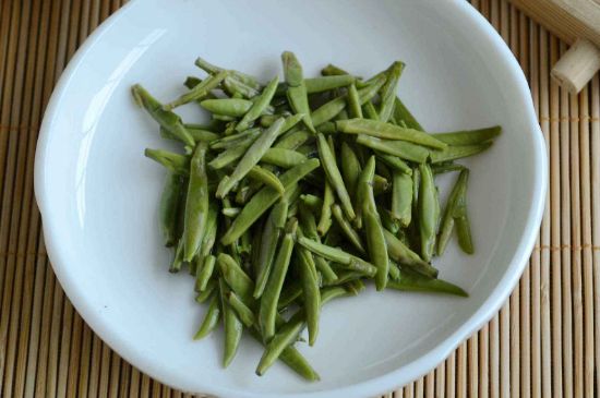 雀舌和竹葉青的區(qū)別，雀舌對比竹葉青圖片