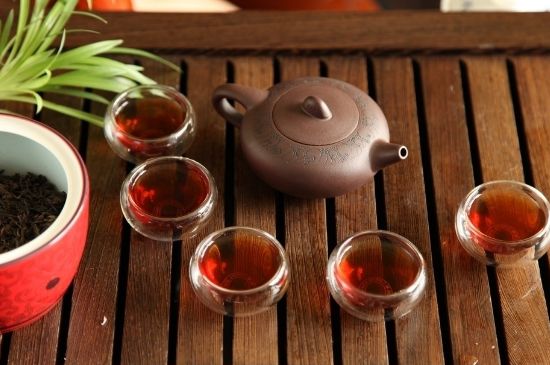 飯后多長時間喝六堡茶最好，六堡茶一天喝多少