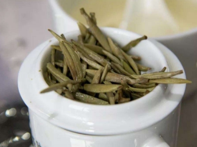 白茶煮好還是泡好喝，老白茶是泡還是煮？