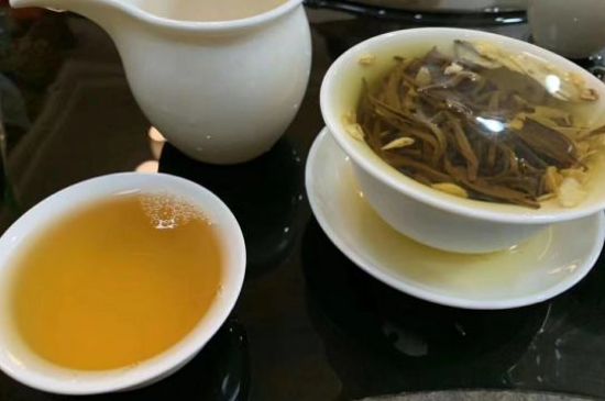 紅茶加冰糖的副作用，紅茶加冰糖好處和壞處