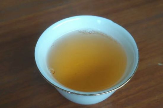 黑茶排濕毒的身體表現(xiàn)，喝黑茶排毒反應(yīng)癥狀